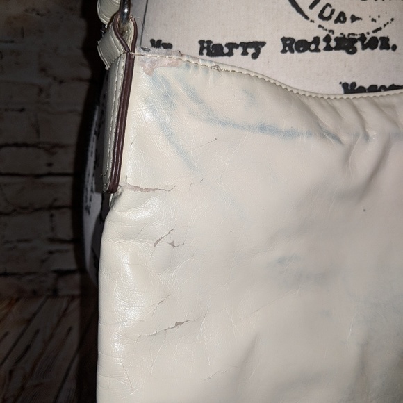 Cream Crossbody Purse - Picture 5 of 8